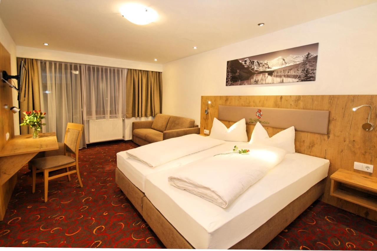 Hotel Kajetansbruecke Pfunds Esterno foto