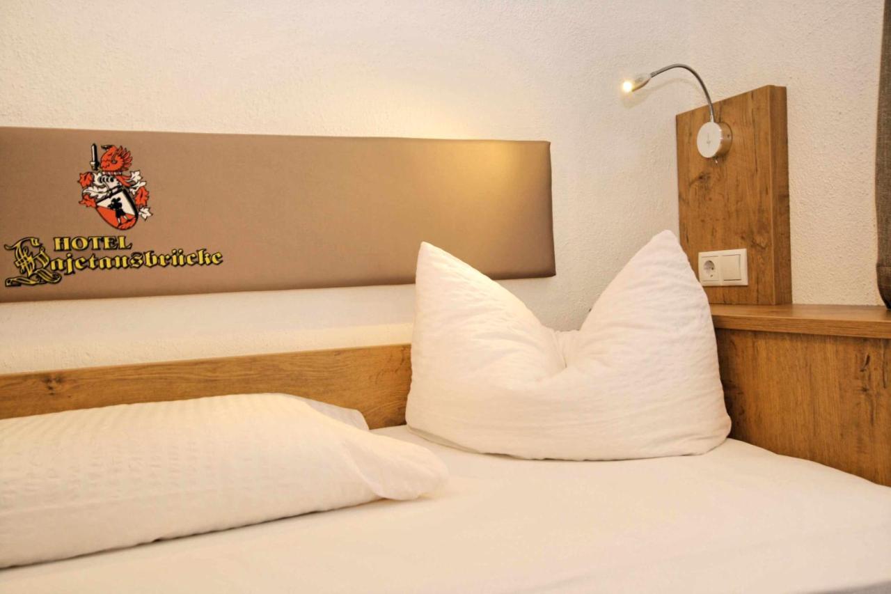 Hotel Kajetansbruecke Pfunds Esterno foto
